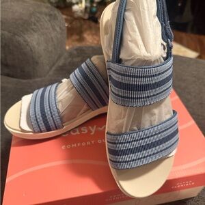 Easy Spirit Blue and White Sandals